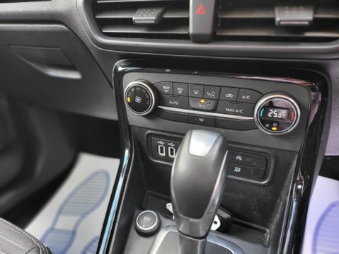 Ford Ecosport TITANIUM 15