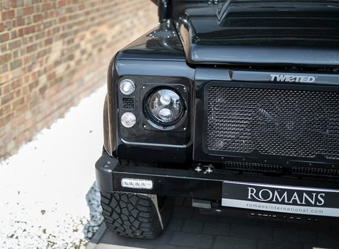 Land Rover Defender 90 XS T40S 23