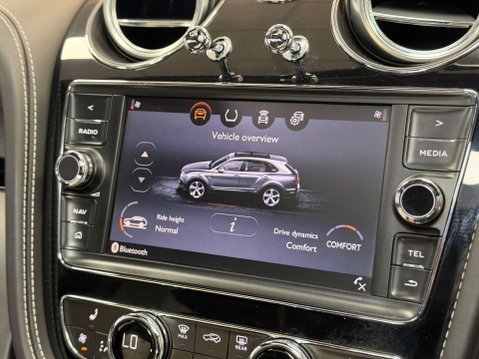 Bentley Bentayga 4.0 V8 SUV 5dr Petrol Auto 4WD Euro 6 (s/s) (550 ps) 54