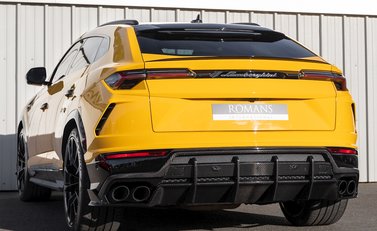 Lamborghini Urus 3