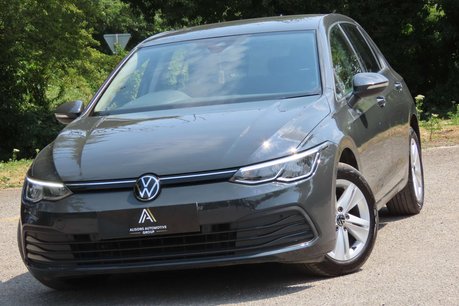 Volkswagen Golf 1.5 TSI Life Hatchback 5dr Petrol Manual Euro 6 (s/s) (130 ps) 1