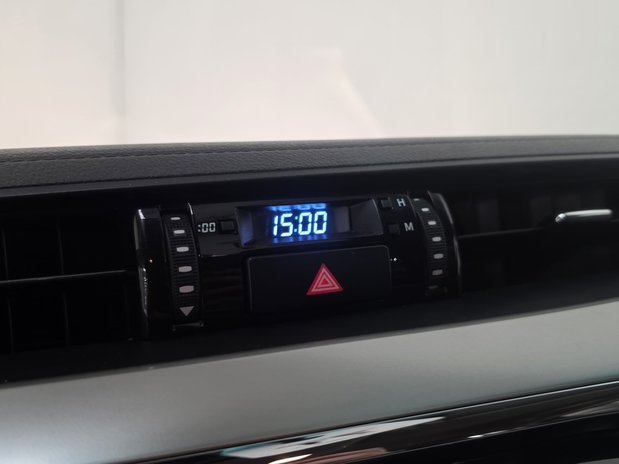 Toyota Hilux Toyota Hilux Diesel Icon D/Cab Pick Up 2.4 D-4D Auto 23