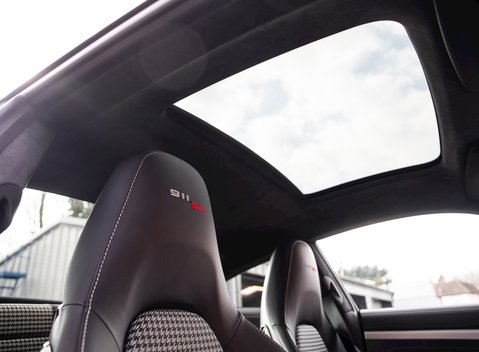 Porsche 911 (991) 50th Anniversary Edition 14