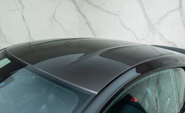 Aston Martin DBS Superleggera 32