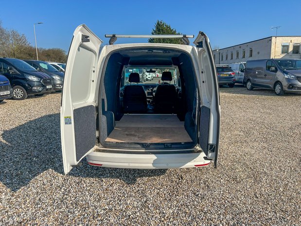 Volkswagen Caddy Maxi AUTO LWB L2H1 Highline C20 Air Con Alloys Camera Nav EURO 6 NO VAT 8