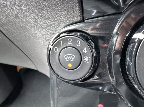 Ford Fiesta 1.0 ZETEC 19