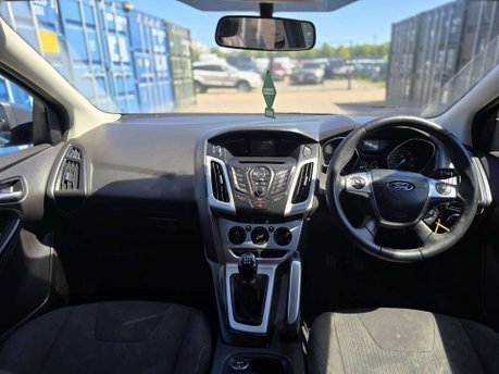 Ford Focus 1.6 Zetec Hatchback 5dr Petrol Manual Euro 5 (125 ps) 12