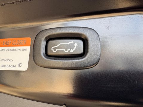 Mitsubishi Outlander 2.4h TwinMotor 13.8kWh 4h CVT 4WD Euro 6 (s/s) 5dr 24