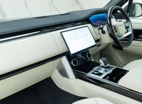 Land Rover Range Rover P400 AUTOBIOGRAPHY LWB 7 Seater 21