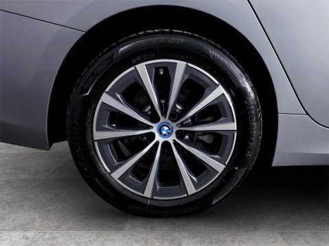 BMW 3 Series 2.0 330e 12kWh Sport Saloon 4dr Petrol Plug-in Hybrid Auto Euro 6 (s/s) (29 29