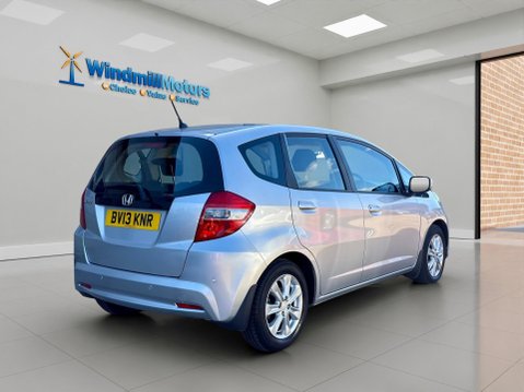 Honda Jazz 1.4 i-VTEC ES CVT Euro 5 5dr 8