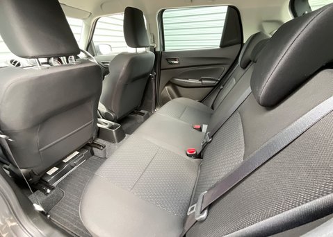Suzuki Swift SZ5 DUALJET MHEV 15