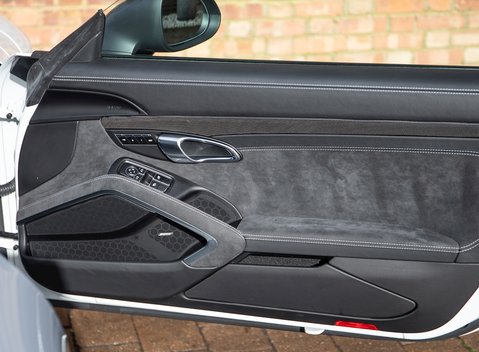 Porsche 911 (991.2) Carrera 4 GTS 'British Legends E 25