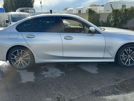 BMW 3 Series 2.0 330i Sport Auto 4dr 21