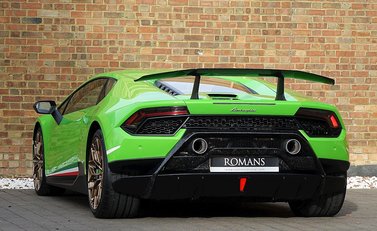 Lamborghini Huracan Performante 18