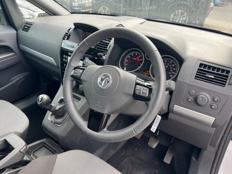 Vauxhall Zafira 1.8 16V Exclusiv Euro 5 5dr 12