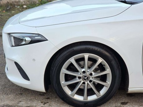 Mercedes-Benz A Class 1.5 A180d Sport (Executive) Hatchback 5dr Diesel 7G-DCT Euro 6 (s/s) (116 p 31