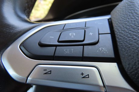 Volkswagen Passat 2.0 TDI EVO SE Nav Estate 5dr Diesel DSG Euro 6 (s/s) (150 ps) 13