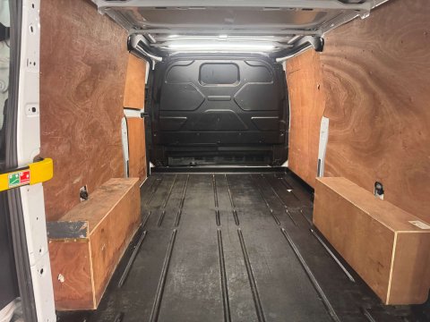 Ford Transit Custom 2.0 Transit Custom 300 Limited EcoBlue 5dr 3