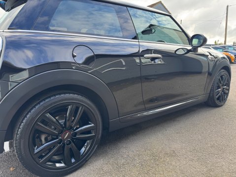 Mini Hatch COOPER 22