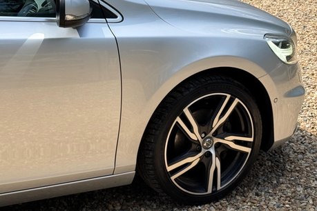 Volvo V40 T3 R-DESIGN EDITION 35