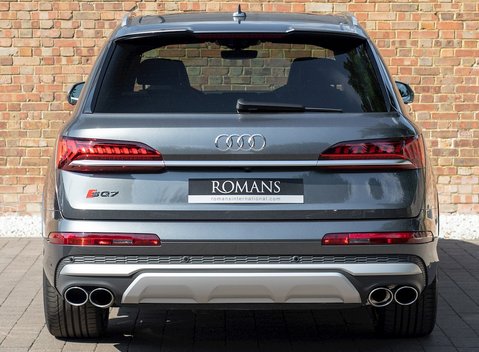 Audi SQ7 5