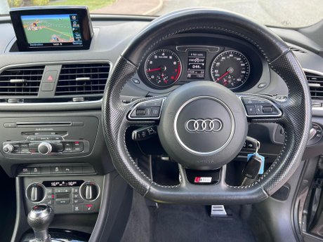 Audi Q3 1.4 TFSI CoD Black Edition S Tronic Euro 6 (s/s) 5dr 11