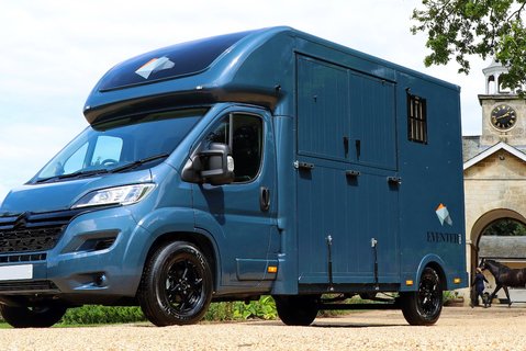 SEEKER Horseboxes