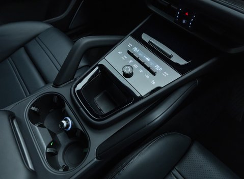 Porsche Cayenne TURBO E-HYBRID Coupe with GT Package 25