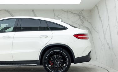 Mercedes-Benz GLE 63 S 4MATIC Night Edition 28
