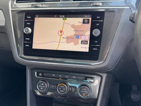 Volkswagen Tiguan 1.4 TSI SE Navigation Euro 6 (s/s) 5dr 10