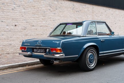 Mercedes-Benz SL Series 280 SL 12