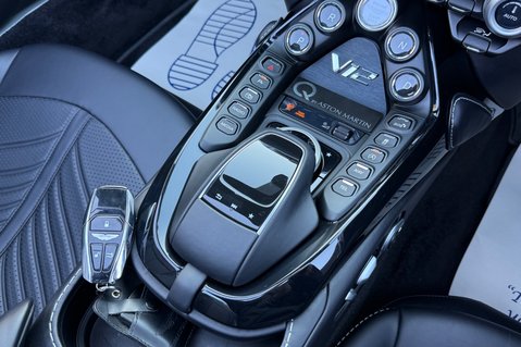 Aston Martin Vantage V12 ROADSTER - QUICKSILVER EXHAUST - 1 OF 249 MADE -FULL PPF -A/M WARRANTY 8