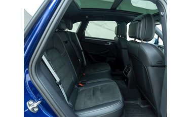 Porsche Macan GTS 13