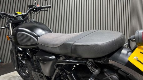 Mutt FSR 2021 ONLY 7K MODERN RETRO 125CC LEARNER BIKE LONG MOT 31