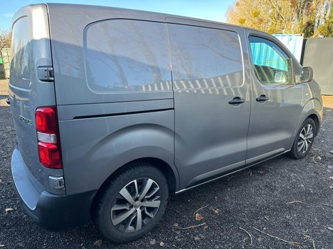 Toyota Proace L0 ICON 6