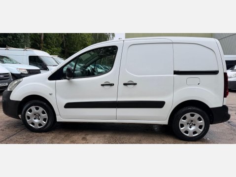 Peugeot Partner 1.6 BlueHDi 854 Professional Panel Van 5dr Diesel Manual L1 (112 g/km, 97.6 17