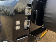 Land Rover Defender V8 24