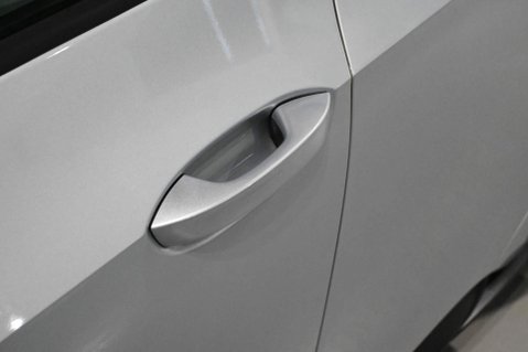 Volkswagen ID.3 Pro Performance 58kWh Life Auto 5dr 82