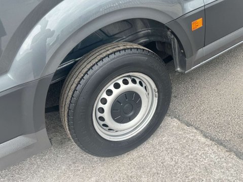 Volkswagen Crafter 2.0 TDI CR35 Trendline Panel Van 5dr Diesel Manual FWD MWB Euro 6 (s/s) (14 25