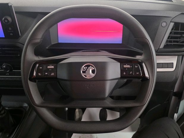 Vauxhall Vivaro VIVARO XL DIESEL 2.0 Turbo D 145 Prime H1 Van 17