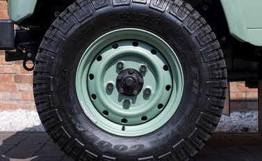 Land Rover Defender 90 Heritage Hard Top 10