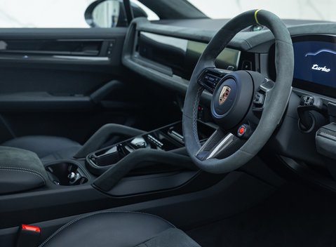 Porsche Cayenne TURBO E-HYBRID GT 13