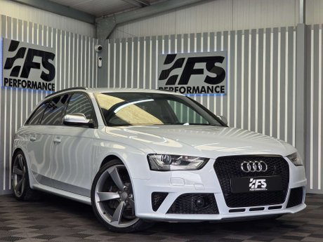 Audi RS4 4.2 FSI V8 Estate 5dr Petrol S Tronic quattro Euro 5 (450 ps) 49