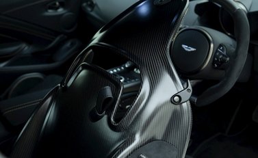 Aston Martin V12 Vantage 12