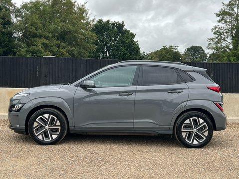 Hyundai KONA PREMIUM 6
