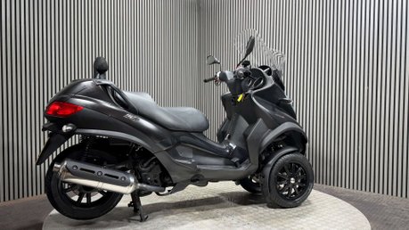 Piaggio MP3 LT SPORT 2013 17K TRIKE MOT OCTOBER 2027 3 WHEELER 500CC 4