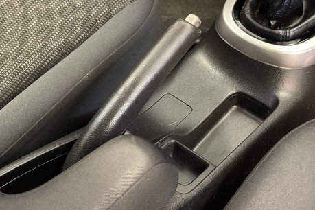 Honda Jazz 1.3 i-VTEC SE Hatchback 5dr Petrol Manual Euro 6 (s/s) (102 ps) 37