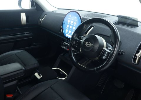Mini Countryman 1.5C MHEV Classic SUV 5dr Petrol Hybrid Auto Euro 6 (s/s) (170 ps) 39