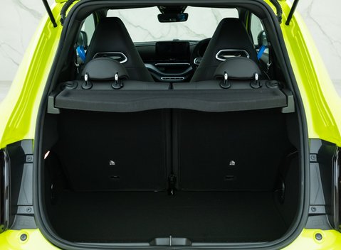 Abarth 500e Scorpionissima 44